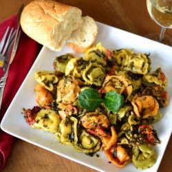 Ravioli or Tortellini With Pesto and Spinach