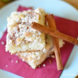 Easy Apple- Streusel Coffee Cake!