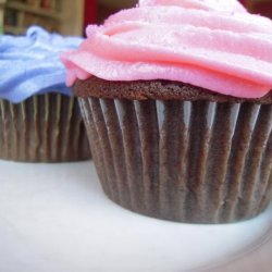 Feathery Fudge Cupcakes