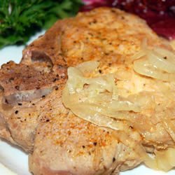 Easy Caramelized Onion Pork Chops