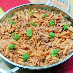 Pasta With Tomato and Pesto