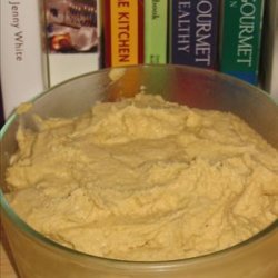 Simple Spicy Hummus