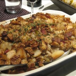 Bread Stuffing W/ Pears, Bacon, Pecans & Caramelized Onions