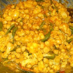 Cauliflower & Garbanzo Curry