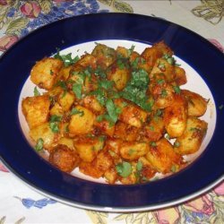 Khasta Aloo (Spicy Pan Fried Potatoes)