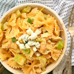 Buffalo Chicken Pasta Salad