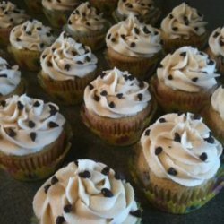 Chocolate Chip Cookie Dough Cupcakes