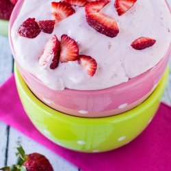 Strawberries & Strawberry Fruit Dip