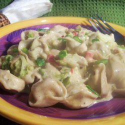 Cheesy Tortellini in a Creamy Sauce