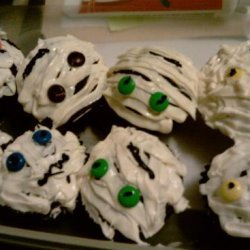 Easy Mummy Cupcakes