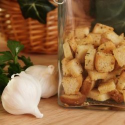 Easy No Salt Garlic Croutons