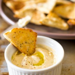 Garlic Feta Dip With Pita Chips