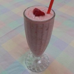 Perfect Pineapple Strawberry Smoothie (Healthy Too!)