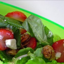 Spinach Salad With Strawberries and Caramelized Pecans