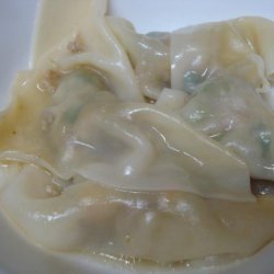 Boiled Shrimp and Pork Dumplings