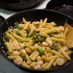 Elegant Penne with Asparagus and Shrimp