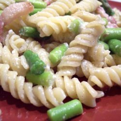 Pasta With Lemon, Asparagus and Cheese