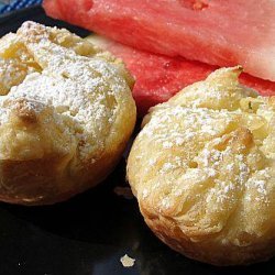 Pastry Puffs W/Sweet Cheese Filling