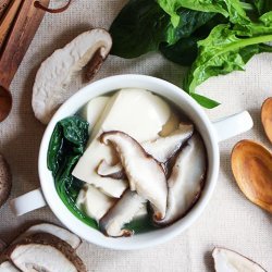 Spinach and Tofu Soup