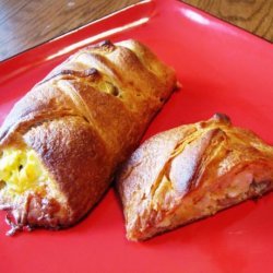 Cheese and Egg Breakfast Braid