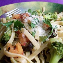 Broccoli N' Tomato Pasta