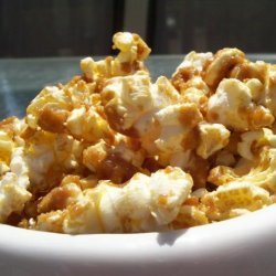 Crispy Vanilla-Caramel Popcorn