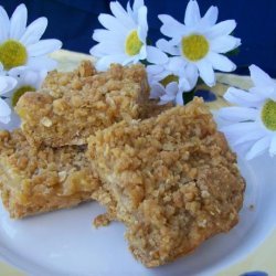 Apple Pie Crumb Bars