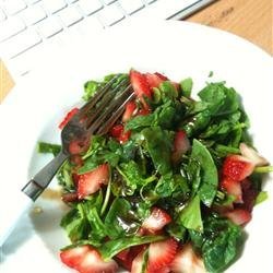 Strawberry and Spinach Salad with Honey Balsamic Vinaigrette