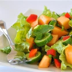 Spinach Cantaloupe Salad with Mint