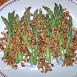 Steamed Asparagus With Walnuts and Browned Butter Sauce