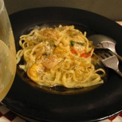 Light but Creamy Fettuccine With Shrimp & Vegetables