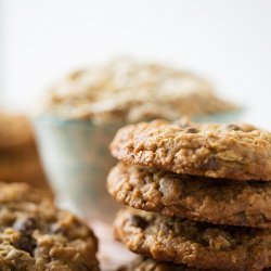 Chewy Oatmeal Chip Cookies