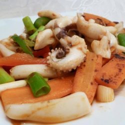 Spicy Stir Fried Squid (Ohjing-Uh Bokkeum)