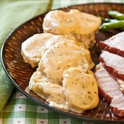 Slow Cooked Scalloped Potatoes