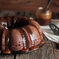 Gingerbread Cake With Caramelized Pears