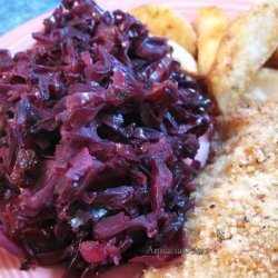 Red Cabbage Salad With Apples, Raisins & Honey Dressing