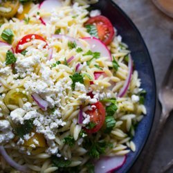 Pasta Salad with Tomatoes and Peas