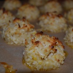 Chewy Coconut Macaroons