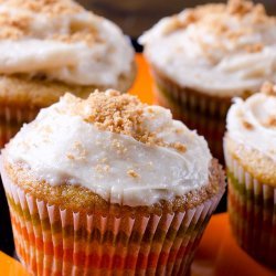 Pumpkin Cupcakes With Cream Cheese Frosting