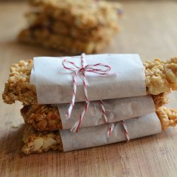 White Chocolate Cranberry Granola Bars