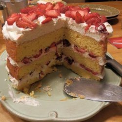 Strawberry Yum Yum Cake