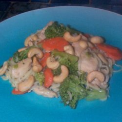 Chicken, Broccoli, and Cashew Stir-Fry (Flat Belly Diet Recipe)