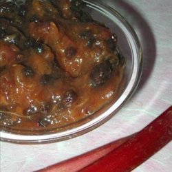 Rhubarb-Raisin Chutney