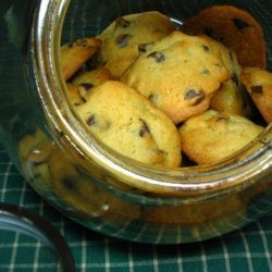 Chocolate Chip Cookies (Best Evah!)