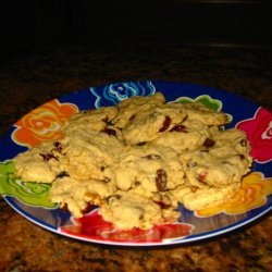 Vegan Oatmeal-Raisin Cookies