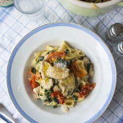 Creamy Chicken and Pasta With Spinach