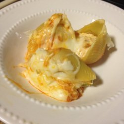 Buffalo Chicken Stuffed Shells