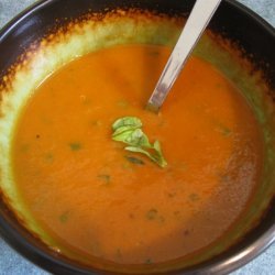 Creamy Tomato Soup (Vegetarian)