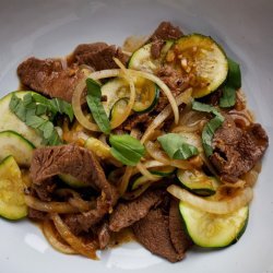 Stir-Fried Zucchini and Beef