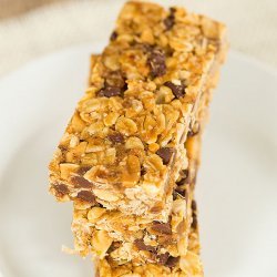 Peanut Butter & Chocolate Chip Granola Bars